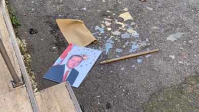 Erdoğan’ın fotoğrafını yere attığı iddia edilen şahıs gözaltına alındı