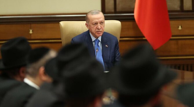 Erdoğan: İnsanlık suçu olarak görüyoruz