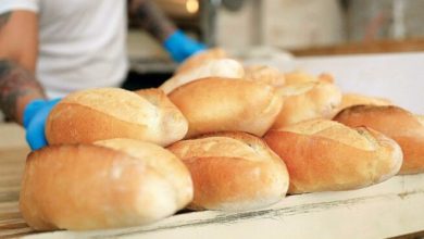 İstanbul'da ekmeğin fiyatı arttıkça halk ekmek kuyruğu uzadı
