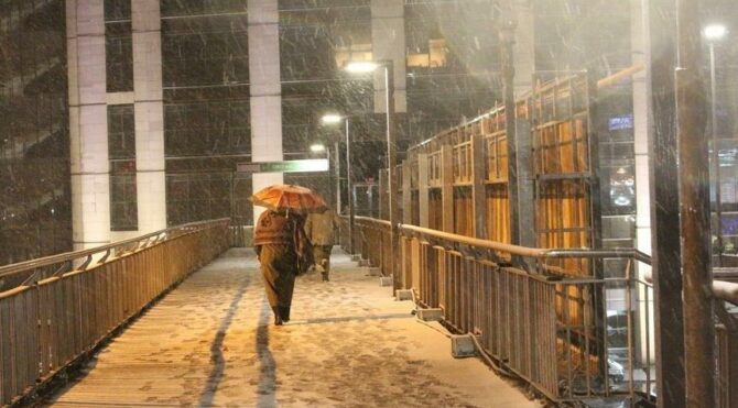 İstanbul'da kar yağışı yeniden etkili oldu