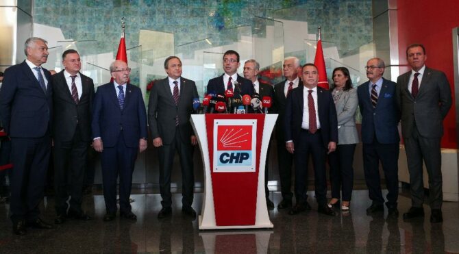 Kılıçdaroğlu, CHP'li Büyükşehir Belediye Başkanlarıyla Buluştu