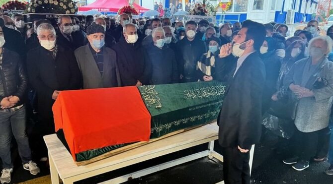Kılıçdaroğlu'nun halasının cenazesi memleketine götürüldü