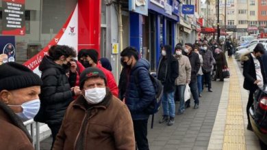 Vatandaş dondurucu soğukta ucuz et için sıraya girdi!
