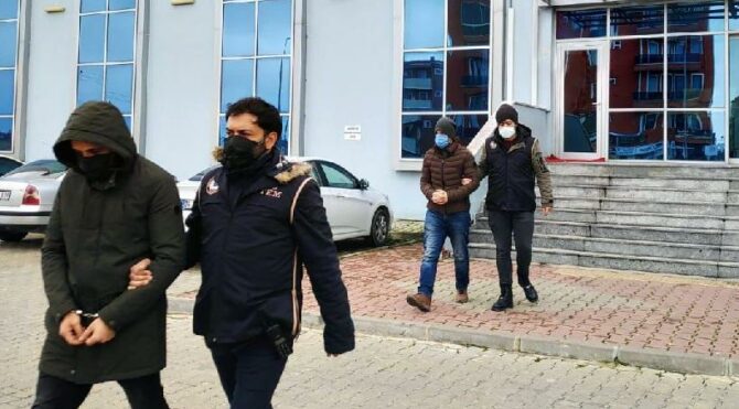 2 eski polis kaçarken yakalanmıştı; Tutuklandılar!