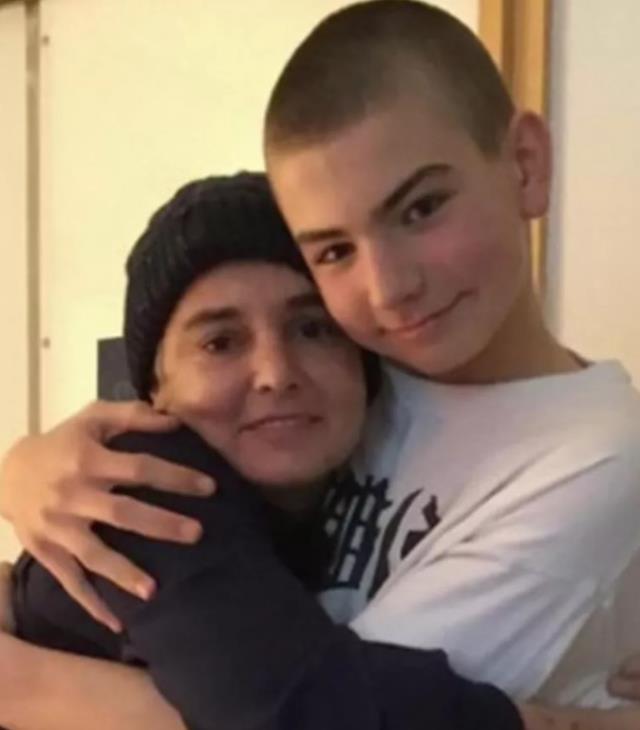 2018 yılında Müslüman olan ünlü şarkıcı Sinead O'Connor evlat acısıyla sarsıldı