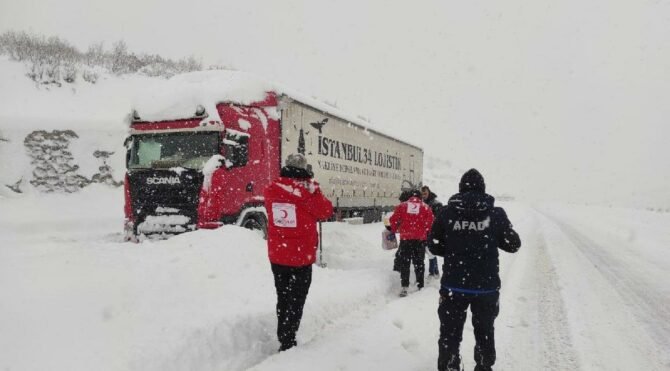 AFAD, 9 bin 398 kişinin tahliye edildiğini açıkladı