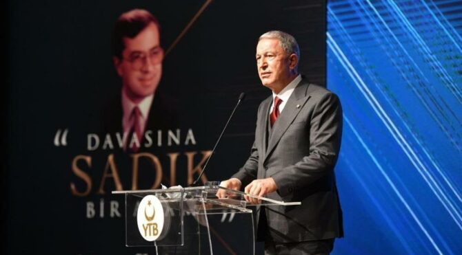 Bakan Akar: Yunanistan, Türklere kısıtlayıcı ve baskıcı uygulamalarını sürdürmekte!