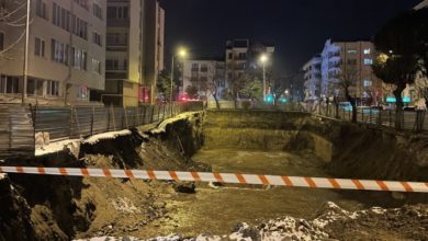 Balıkesir'de toprak kayması nedeniyle 2 bina boşaltıldı