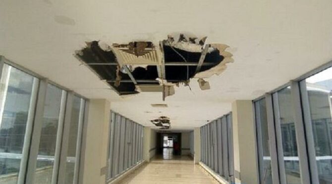 Bir ay önce açılan Gaziantep Üniversitesi Çocuk Hastanesinin tavanı çöktü
