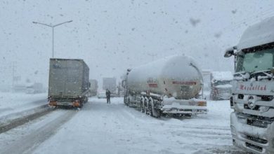 Bolu Dağı'nda ağır tonajlı araçlar bekletiliyor