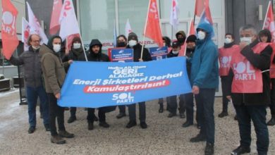 Eskişehir'de dağıtım şirketinin önünde elektrik zammını protesto ettiler