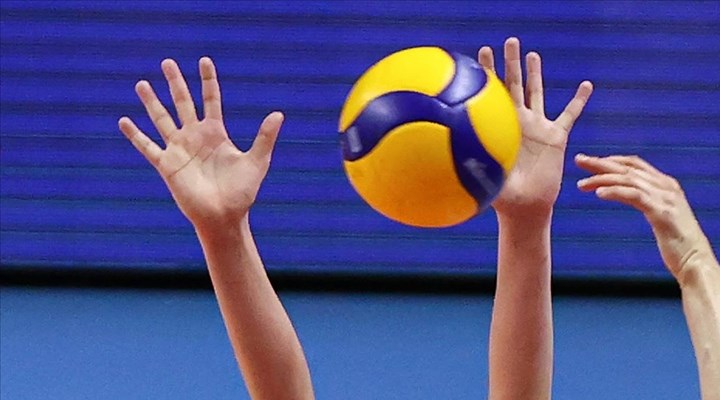 Fenerbahçe kadın voleybol takımından 2 kişi Covid-19'a yakalandı