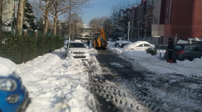 İstanbul'da karla mücadelede ara sokak imtihanı