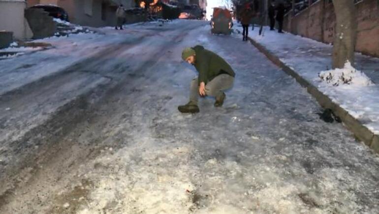 Maltepede sokak buz pistine döndü Vatandaşlar yürümekte zorlandı