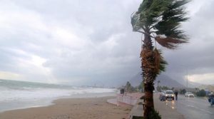 Meteoroloji'den Doğu Karadeniz ve Akdeniz'e kuvvetli fırtına uyarısı