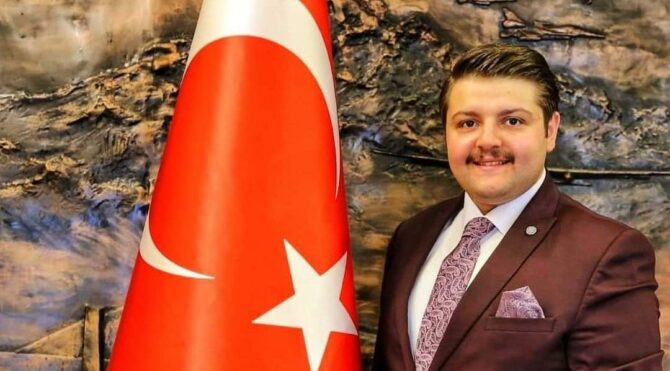 MHP’li başkanın oğlundan akaryakıt zamlarına tepki