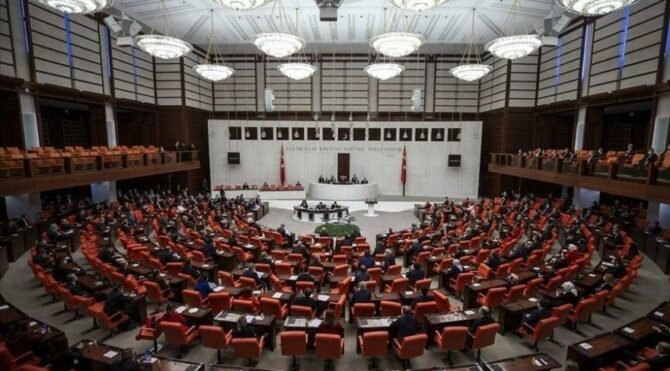 Stokçuluğa ağır cezalar getiren teklif Meclis'te kabul edildi