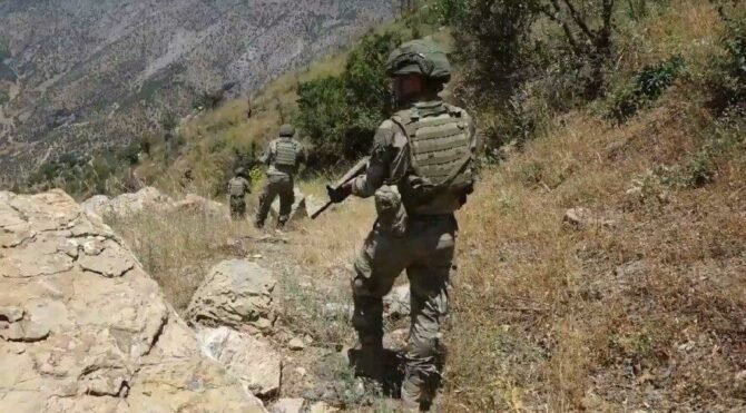 Suriye sınırında PKK'lı terörist yakalandı