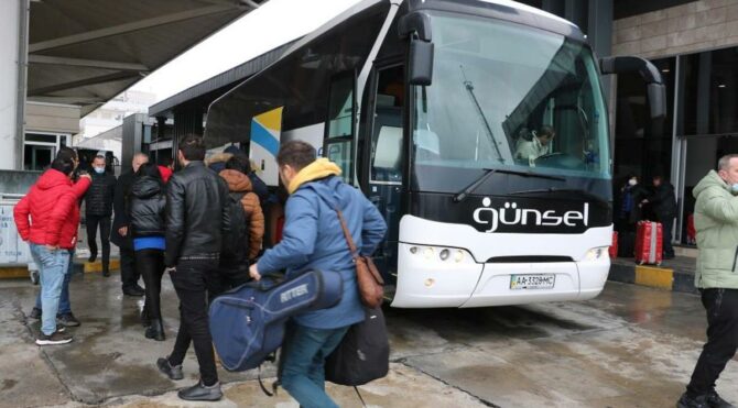 11 yaşındaki kızını Ukrayna’da bırakıp Türkiye’ye dönen baba yaşananları anlattı