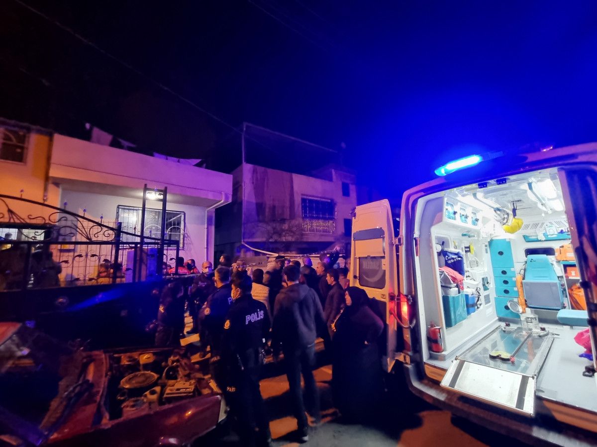 Adana da evinin bahçesinde silahlı saldırıya uğrayan kişi hayatını kaybetti #5