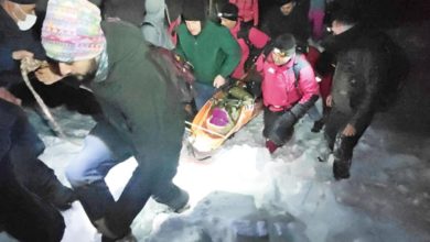 Antalya’ya 29 yıl sonra yağan karda 28 kişi mahsur kaldı