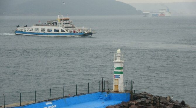 Bozcaada ve Gökçeada seferlerine 'fırtına' engeli