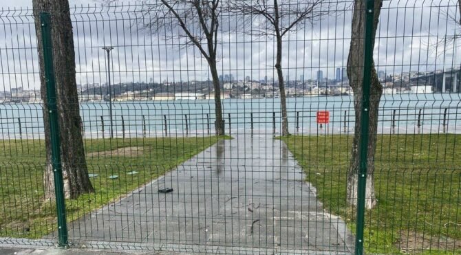 Denize sıfır park kapatıldı!