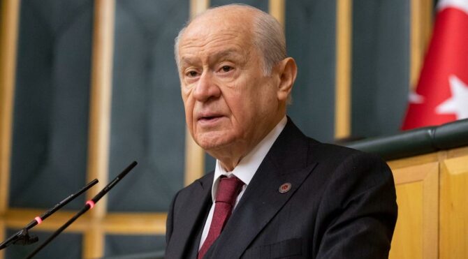 Devlet Bahçeli'den İmamoğlu'na: İstanbul'da balık baştan, tuz hepten kokmuştur