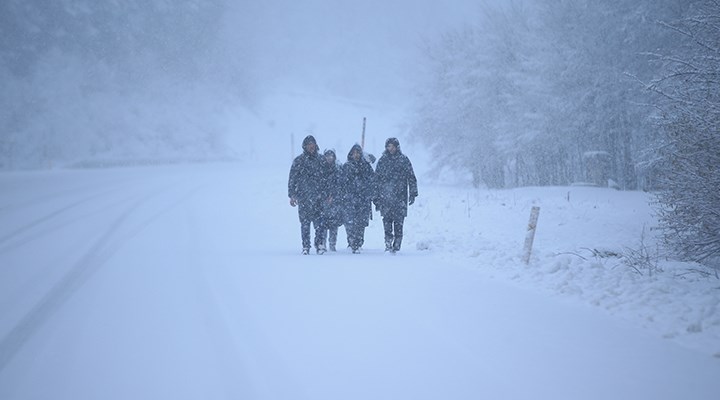 Edirne ve Kırklareli'nde kar yağışı etkili oluyor