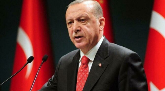 Erdoğan: Tezkereye hayır oyu verenlere bu millet çarıklarını ters giydirecek