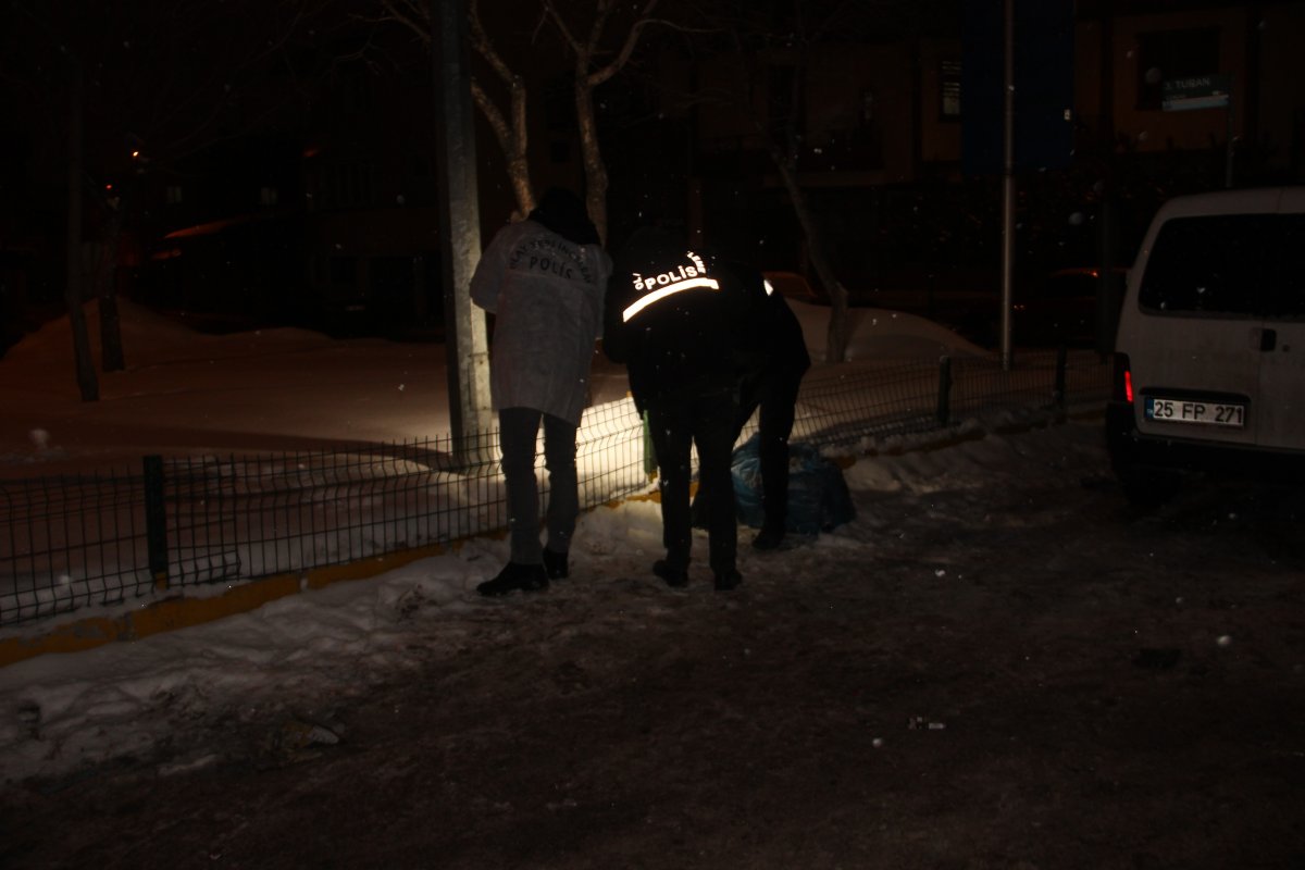 Erzurum’da eşine kızdı, kameraları parçaladı #2