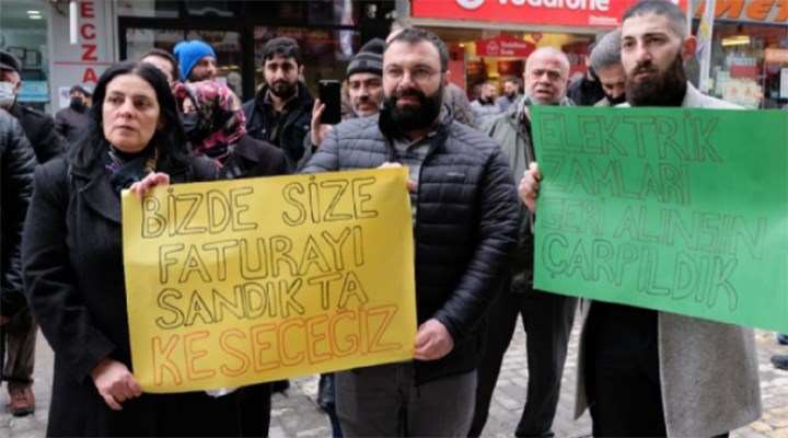 Gümüşhane’de de esnaf elektrik zamlarını protesto etti