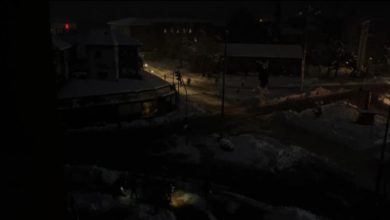 Isparta’da kar nedeniyle elektrik hattı koptu