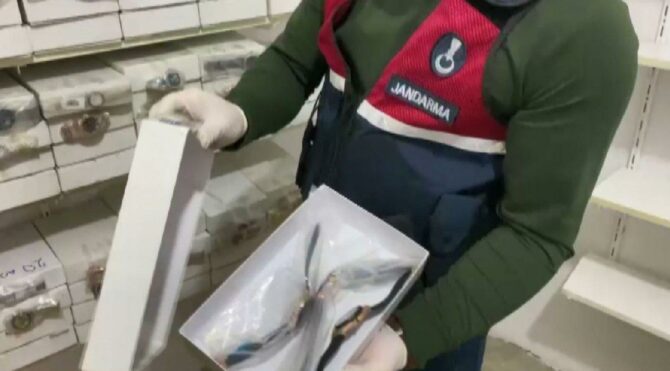 İstanbul'da Sevgililer Günü öncesi sahte saat operasyonu!