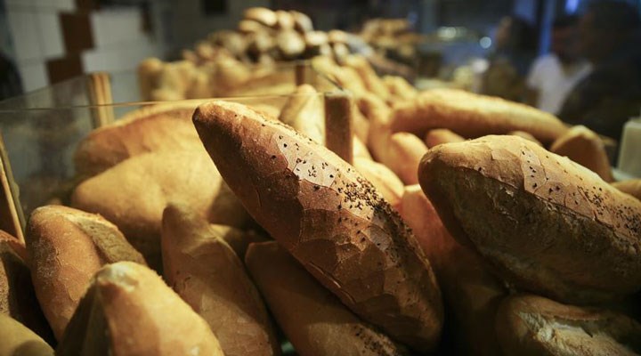 İstanbul'da zamlı ekmek satışı başladı