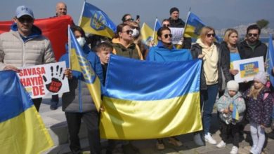 İzmir'de Ukraynalılar'dan Avrupa ve ABD'ye tepki