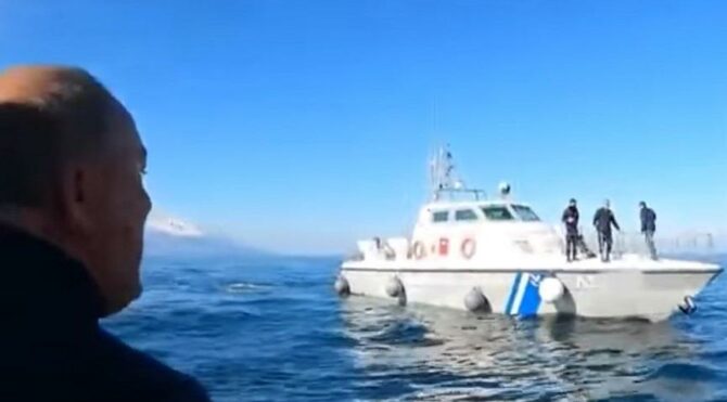 Kaptan İlker Özdemir'in Yunan Sahil Güvenliğine verdiği yanıt gündem oldu