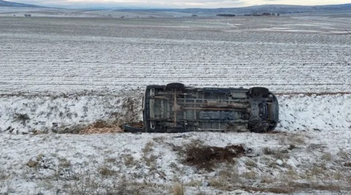 Kırıkkale’de minibüs devrildi: 1 ölü, 8 yaralı