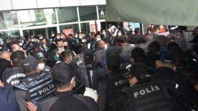 Mersin’de avukatlara polis müdahalesi