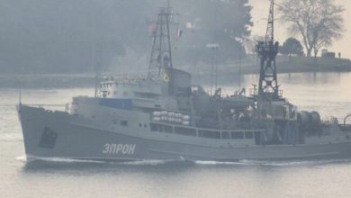 Rus savaş gemisi İstanbul Boğazı'ndan geçti 