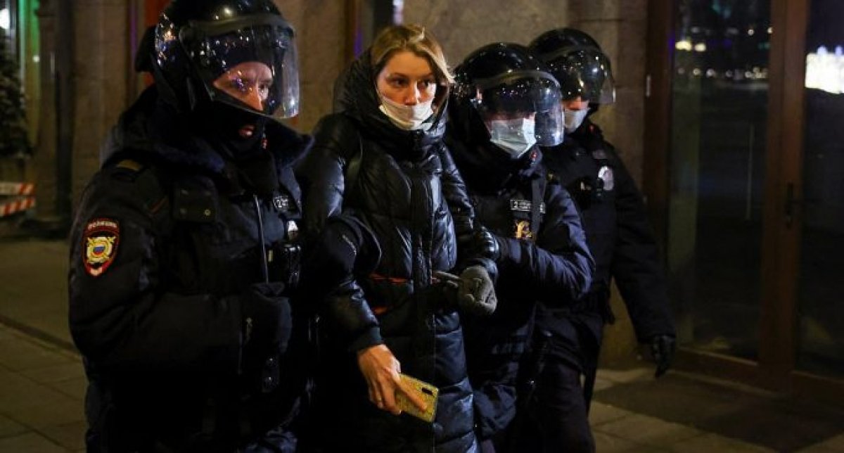 Rusya’daki gösterilerde gözaltı sayısı bin 700’ü aştı #2