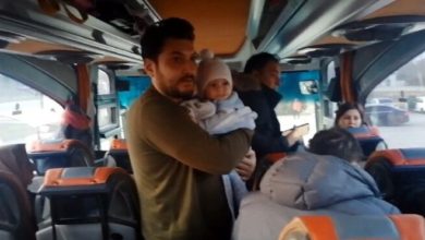 Ukrayna'dan tahliye edilen ilk kafile, Türkiye yolunda