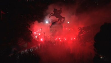 Vatandaşlar Samsun'daki Atatürk Anıtı'nda nöbet tuttu