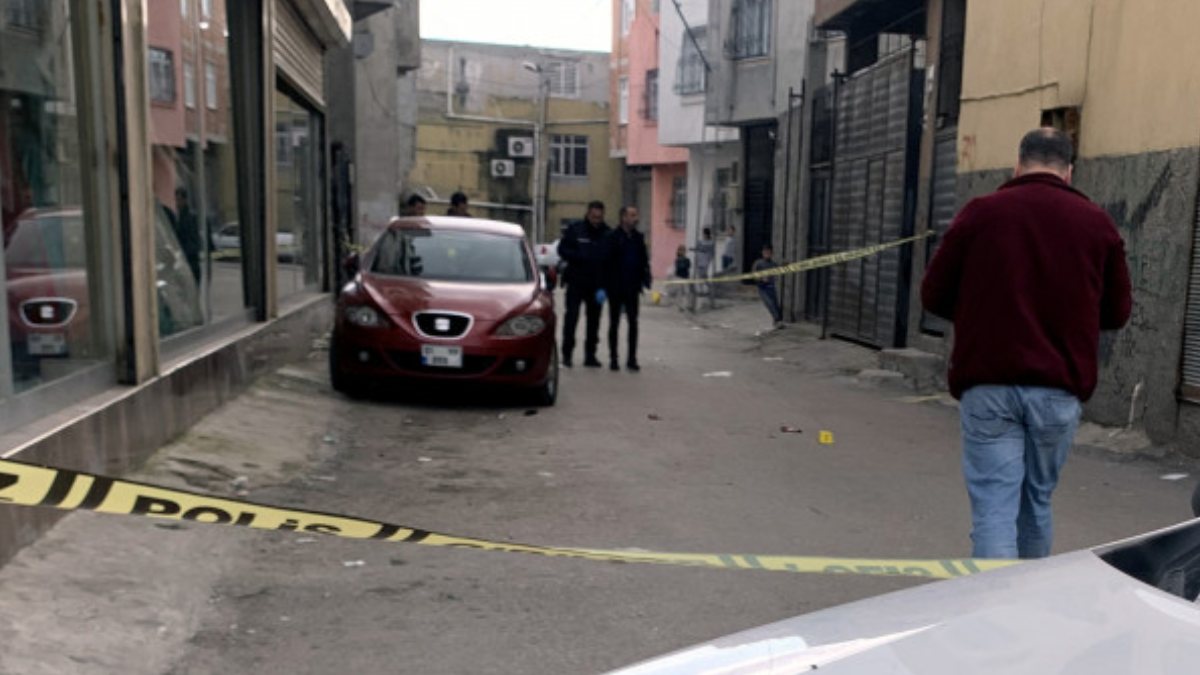 Adana'da sokakta yürürken vurulan şahıs hayatını kaybetti