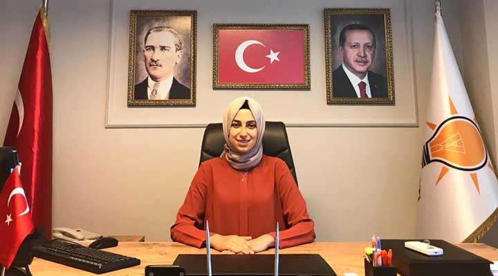 AKP’li İBB meclis üyesi Amine Cansu Kaba partisinden istifa etti