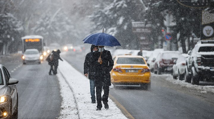 Ankara'da kar yağışı etkili oldu