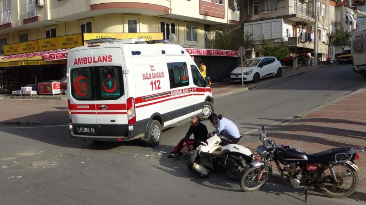 Antalya da hurda motosikletiyle kaza izlerken polise yakalandı #1