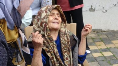 Antalya'daki yangında yaşlı kadının yeni çektiği para küle döndü