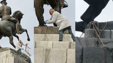 Atatürk Anıtı'na saldıranların davası ertelendi