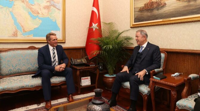 Bakan Akar, ABD'nin Ankara Büyükelçisini kabul etti